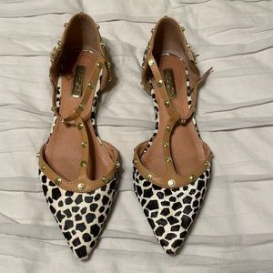 Halogen pointy toe t-strap flats